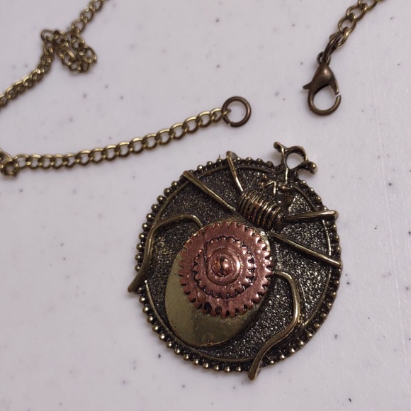 🧭 Steampunk Beetle pendant and chain - Picture 5 of 7